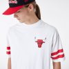 New Era NBA Arch Graphic Chicago Bulls Oversized T-Shirt White